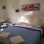 לינה וארוחת בוקר Nonnangela