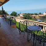 Nonnangela מראטיאה