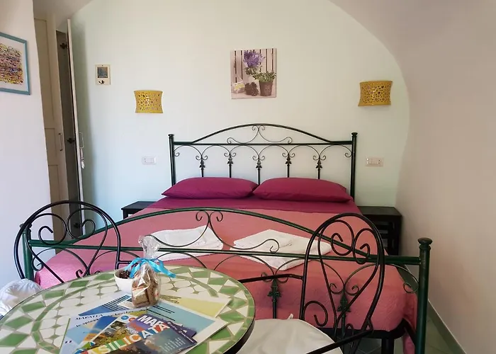 לינה וארוחת בוקר Nonnangela